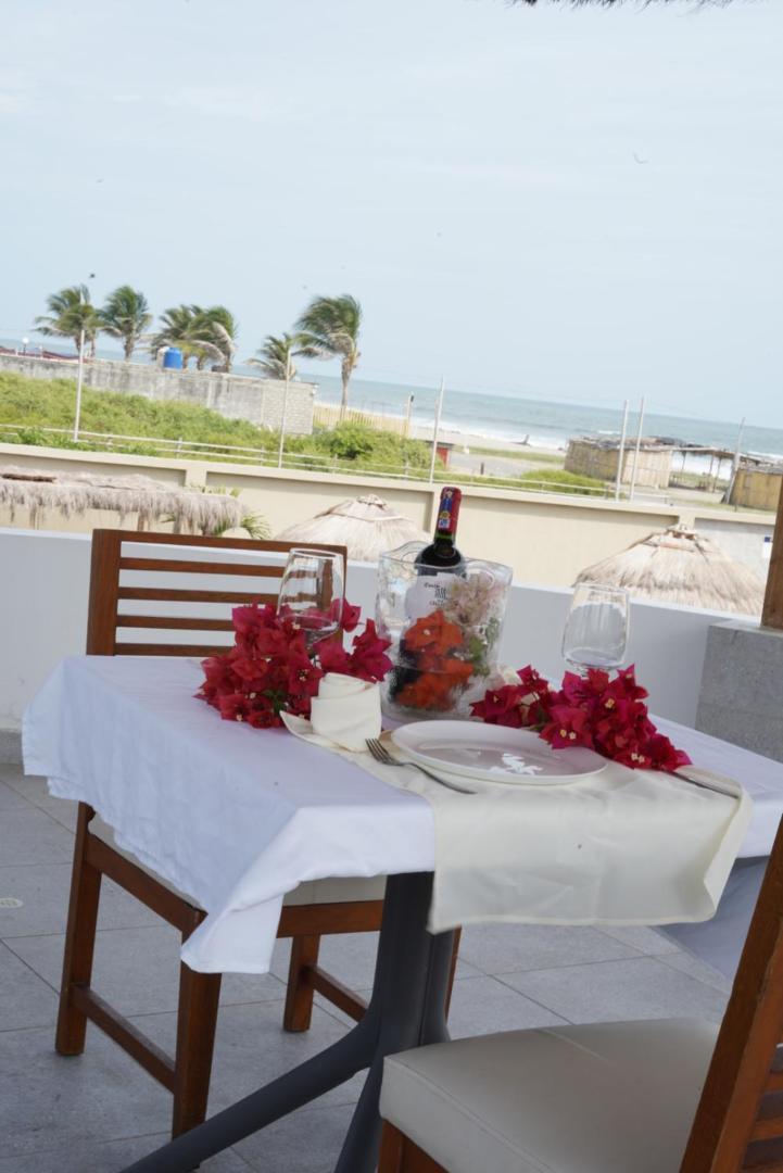 Hotel Presidente Beach Плаяс Екстериор снимка